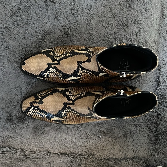 Aquatalia Faelynn Snake Print Caramel/Black Boots - Picture 4 of 10
